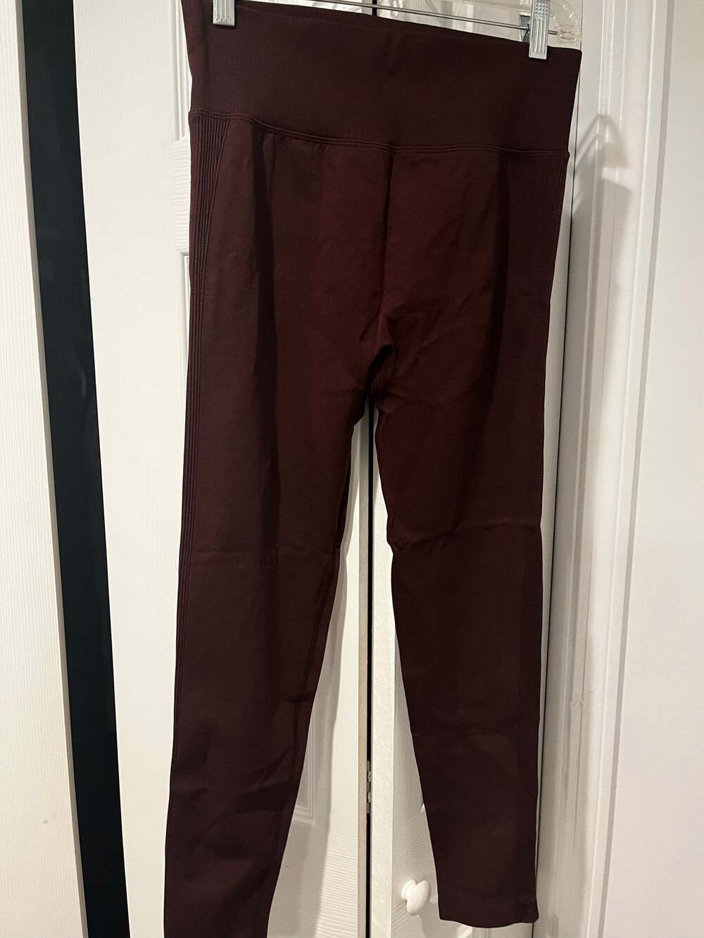 Halara leggings in fudge . Size L. Butt cinching.